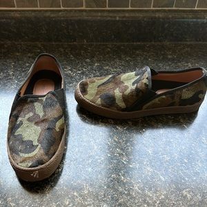 Women’s camo slip on shoes
